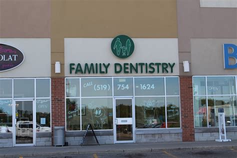 Dentist in Brantford .
